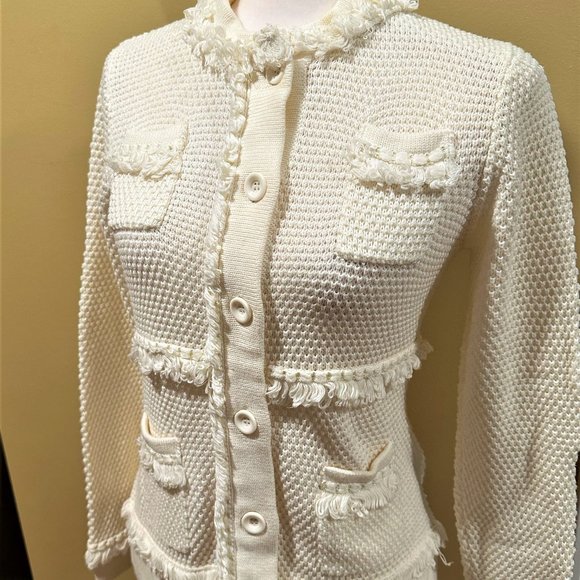 Venue Cream Colored Sweater Sz M - Picture 1 of 3